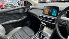 MG HS 1.5 T-GDI Trophy 5dr DCT Petrol Hatchback